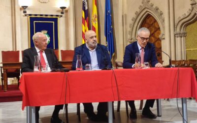 Conrado presenta su libro sobre La Almudaina